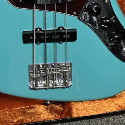 Fender American Vintage II '66 Jazz Bass 2022 - Present - Seafoam Green image 3