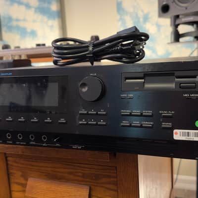 Roland S-770 Digital Sampler 1989 - 1993 - Black