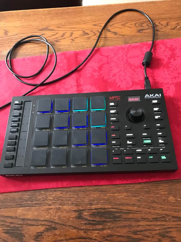 Akai MPC Studio Music Production Controller 2021 - Present - Black image 1