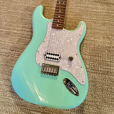 Fender Limited Edition Tom DeLonge Signature Stratocaster 2023 - Surf Green image 2
