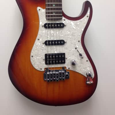 Cort G250 Double Cutaway HSS with 2-Point Tremolo