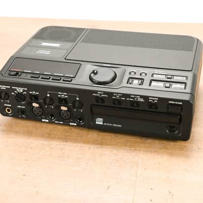 Superscope PSD330 Compact CD Player/Recorder with CA300 Carrying Case CG01XHJ image 2
