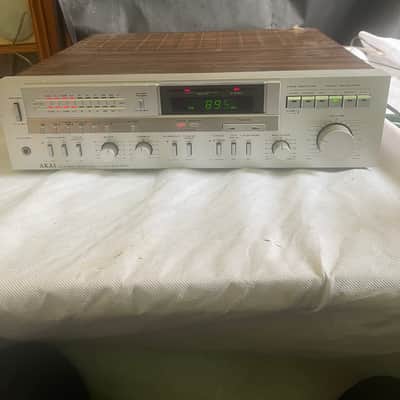 Akai AA-R41 1981 - Silver image 3