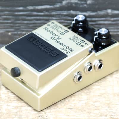 Boss RT-2 Rotary Ensemble Authentic Rotary Speaker Cabinet Sounds Effect Pedal image 5