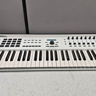 Arturia KeyLab 61 MkII MIDI Controller White