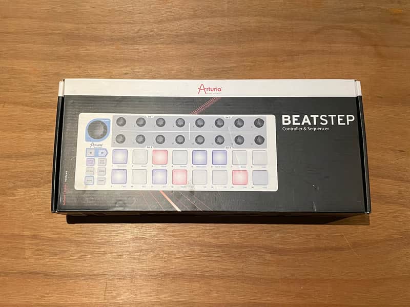 Arturia BeatStep MIDI Controller 2014 - Present - White image 1