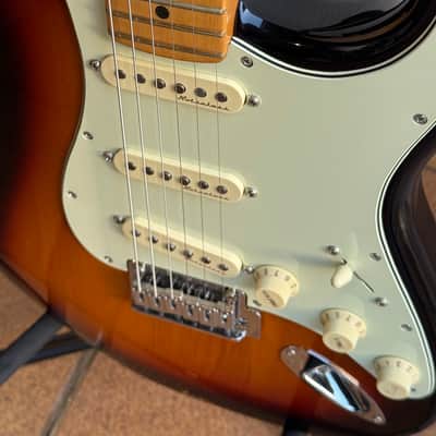 Fender Player Plus Stratocaster with Maple Fretboard 2021 - Present - 3-Color Sunburst image 15