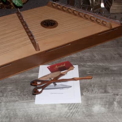 Roosebeck DH10-9W | SINGLE STRUNG 10/9 HAMMERED DULCIMER WITH HAMMERS - WALNUT. New with Full Warranty! image 2
