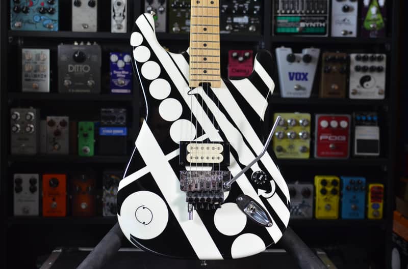EVH Striped Series "Circles/See Ya" 2010 - 2024 - Gloss Black/White image 1