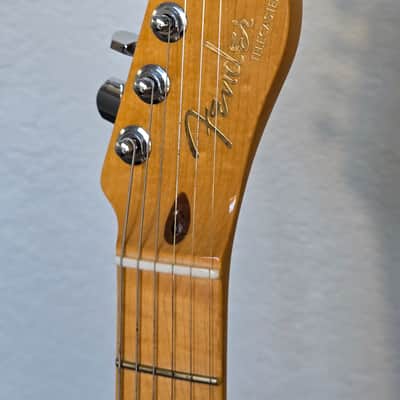 Fender American Ultra Telecaster with Maple Fretboard 2021 - Butterscotch Blonde, OHSC image 3
