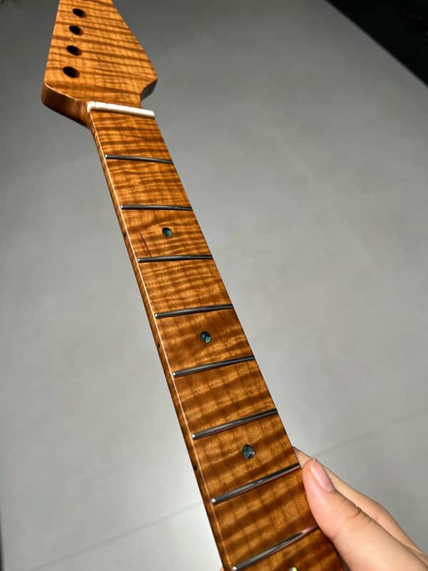 AAAAA Suhr Bone nut Roasted flame Maple Electric Guitar Neck Round stainless steel 22 frets satin Wheel truss rods 12inch image 1