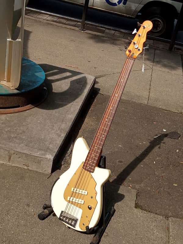 🎸 For Sale: 1999 Reverend Rumblefish R5L 5-String Bass Guitar – “New Old Stock”! 🎸 image 1