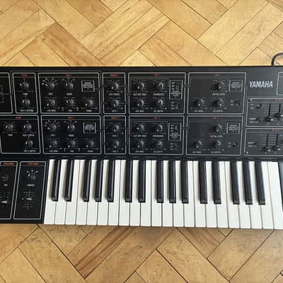 Yamaha CS-15 Duophonic Synthesizer 1978 - 1982 - Black