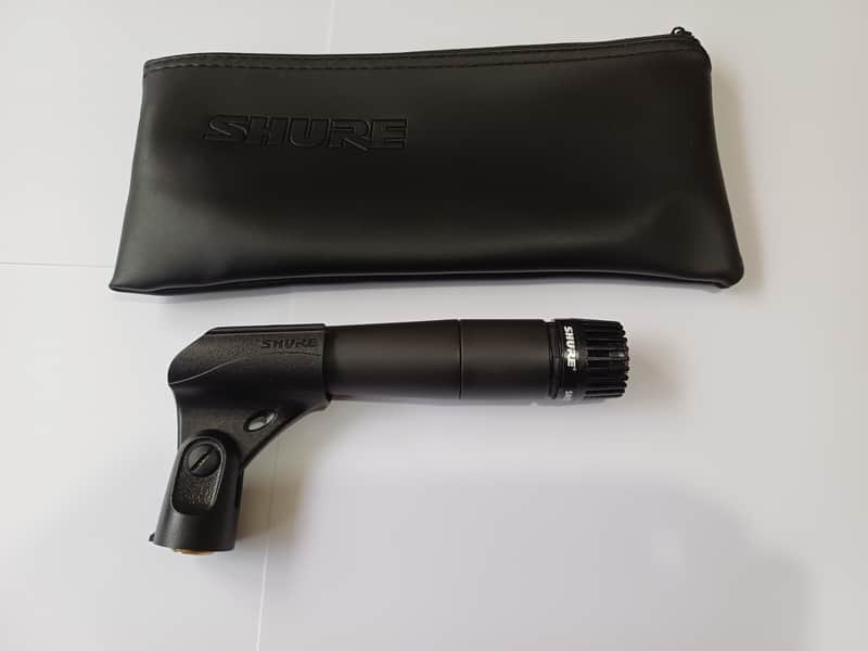 Shure SM57 Cardioid Dynamic Microphone - with zip case and mic clip image 1