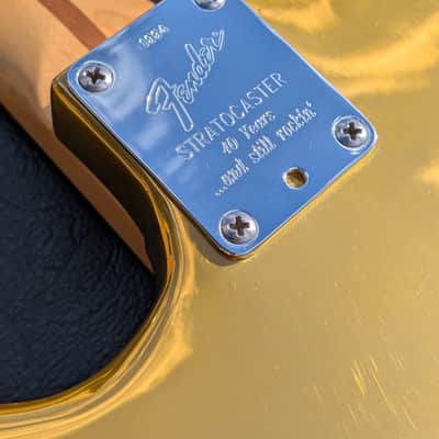 1993 Fender Stratocaster 40th Anniversary Aluminum Anodized Gold Body Limited Edition RARE! image 17