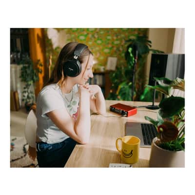 Focusrite Scarlett 2i2 Studio 4th Gen USB Audio Interface, Super-High-Quality Line Inputs, Air Mode, Pro Tools Artist, Dynamic Gain Halos, Auto-Gain and Ableton Live Lite Software image 13