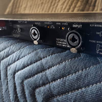 Crown D-75 2-Channel Power Amplifier image 3