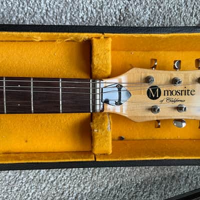 Mosrite Celebrity III 1966 - Cherry image 3