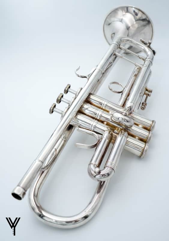 Bach Mt Vernon L Bore 25 Stradivarius Bb Trumpet 1960 - Silver image 1