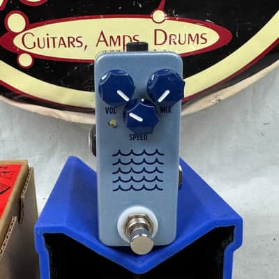 JHS Pedals Tidewater v2 Tremolo Pedal with Box image 3