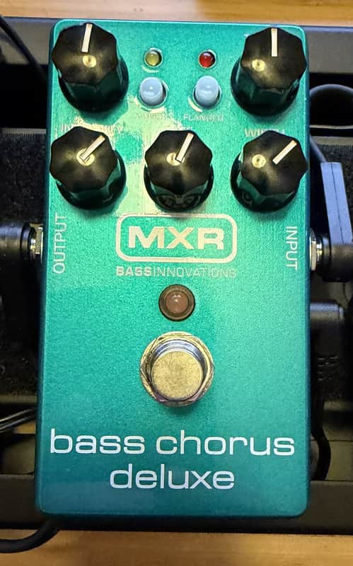 MXR M83 Bass Chorus Deluxe