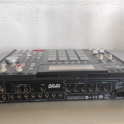Akai MPC2500 Music Production Center 2005 - 2013 - Black (check description) image 3