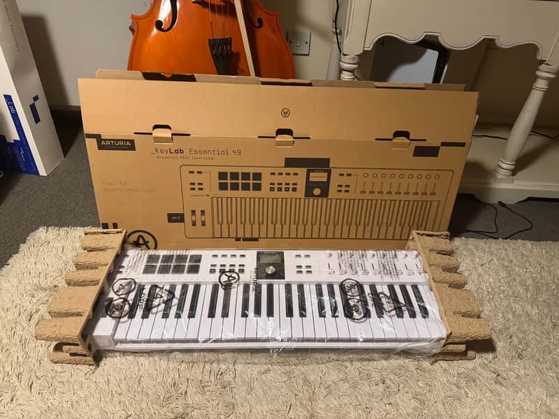 Arturia KeyLab Essential 49 MkIII MIDI Controller