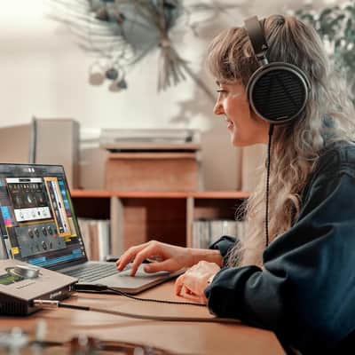 Universal Audio Apollo x4 Gen 2, Analog Classics Bundle imagen 2