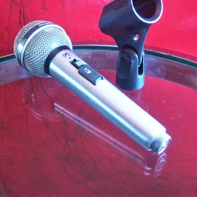 Vintage 1970's Shure PE-585 dynamic cardioid microphone Satin Chrome w mic clip image 10