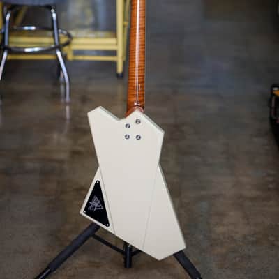 Kauer Draken Bass 2025 - Custom Flower Power image 17