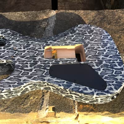 KnE Charvel Dinky Snakeskin image 5