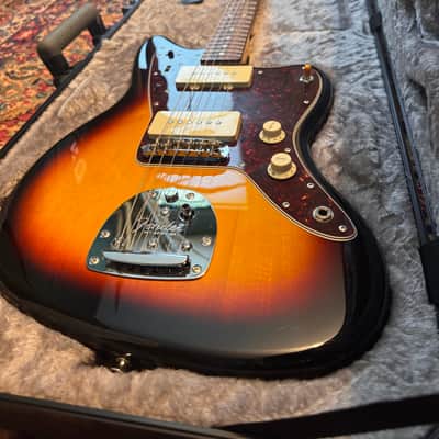 Fender MIJ Traditional II Late '60s Jazzmaster 2023 - 3-Color Sunburst image 1
