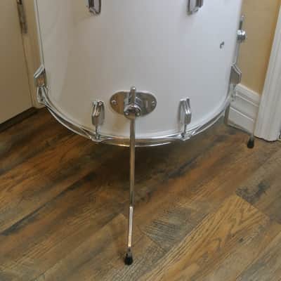 ADD this RARE Rogers USA 18" NEW ENGLAND WHITE FLOOR TOM to YOUR DRUM SET! RL943 image 7