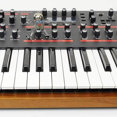 DSI Dave Smith Sequential Pro-2 Synthesizer +OVP + Neuwertig +1,5 Jahre Garantie