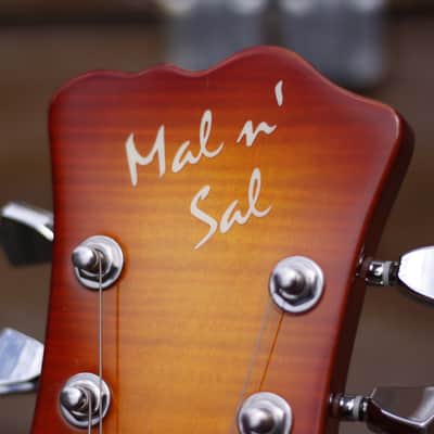 The Alternative Guitar Company Smiling Bull 2000s - Cherry Burst image 9
