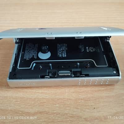 Sony WM EX 7 1997 - Sony Walkman Cassette player WM EX7 silver working image 7