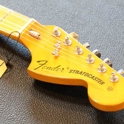 MINTY! Fender American Vintage II 1973 Reissue Stratocaster Electric Guitar Mocha + COA OHSC image 12