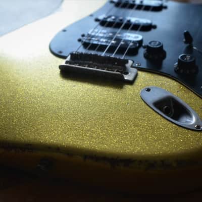 American Fender Stratocaster Relic Custom Gold Sparkle HSS Texas Specials image 22