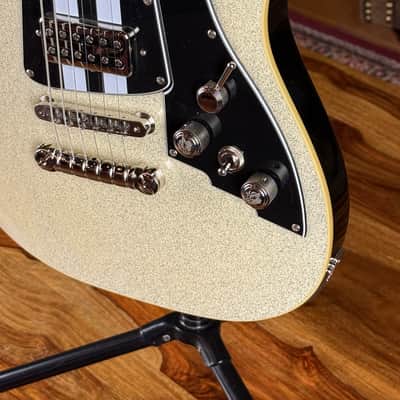 Duesenberg Alliance Dave Baksh Paloma White Sparkle - incl. Case - NEW image 8