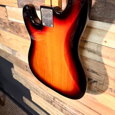 Squier Classic Vibe '60s Precision Bass, 3-Tone Sunburst image 4