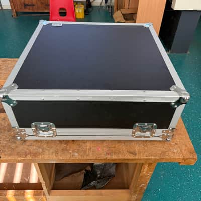 Behringer X32 Compact Digital Mixer with Custom Flight Case and Soft Carry Case image 4