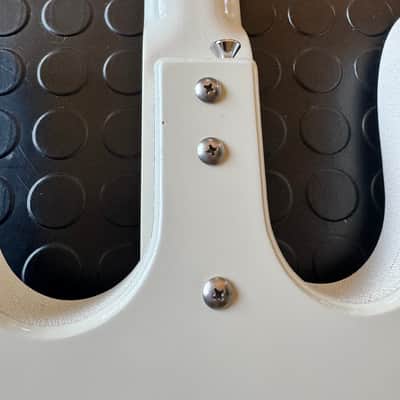 Jerry Jones Baritone / 6 String Bass 88-90 - White image 7