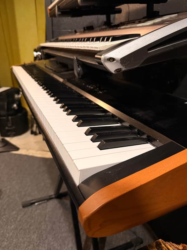 Korg KRONOS 2 88-Key Digital Synthesizer Workstation 2014 - Present - Black/Wood image 1