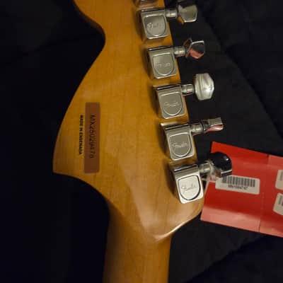 Fender Vintera II '70s Telecaster Deluxe with Tremolo, Maple Fretboard Vintage White- includes free transferable manufacturing warranty through Oct 2026 image 5