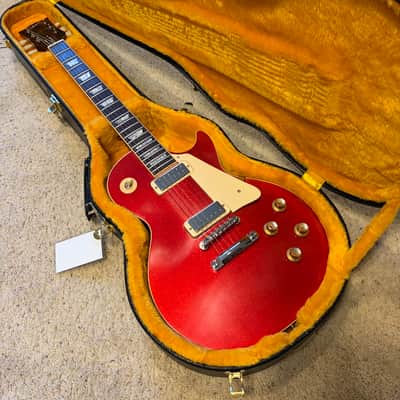 FANCY 💃! 2026 Gibson Custom Shop '76 Les Paul Deluxe Reissue Rocket Red Sparkle Top VOS Limited Edition LE 1976 Standard Norlin Era Mini Humbuckers Maple Neck Sandwich Body Construction ABR-1 Bridge Chrome Hardware Cream Plastics Brown Walnut Body image 22