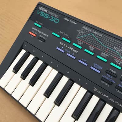 Yamaha VSS-30 Vintage Sampler Synthesizer Keyboard + Case image 2