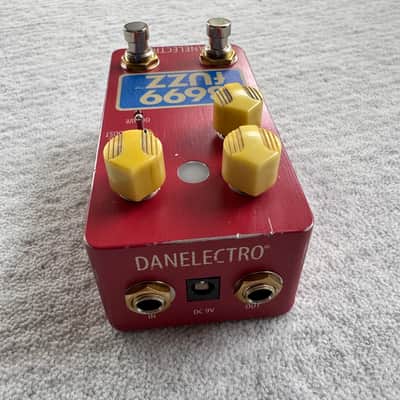 Danelectro The 3699 Fuzz pedal with box image 6