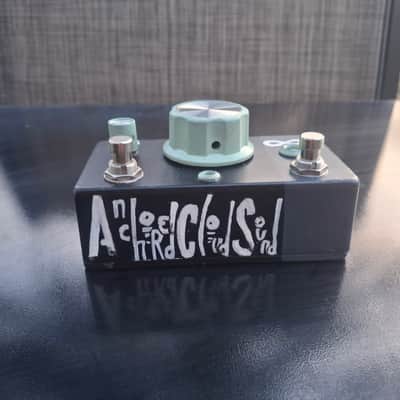 Anchored Cloud Sound JHS inspired feedback looper 2026 - Green/black/Slate/handpainted image 7
