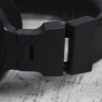 Yamaha HPH-MT5 Closed Back Studio Monitor Headphones Black with Carrying Bag image 9