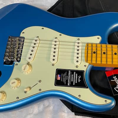 NEW! Fender American Professional Classic Stratocaster - Faded Lake Placid Blue - 7.65lbs - Authorized Dealer - G05768 image 3